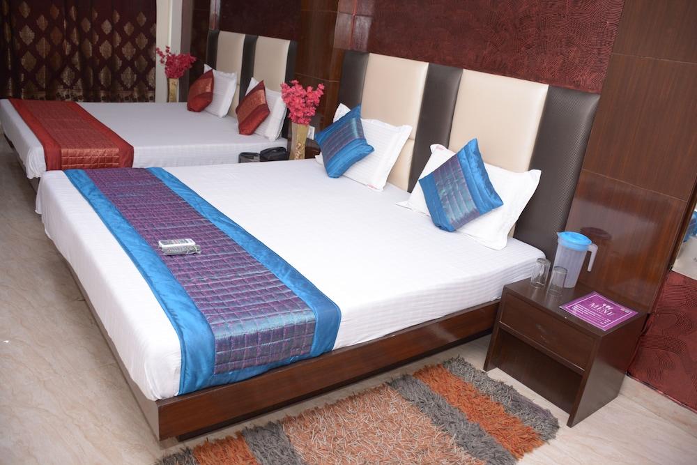 Sidhartha Tourist Lodge