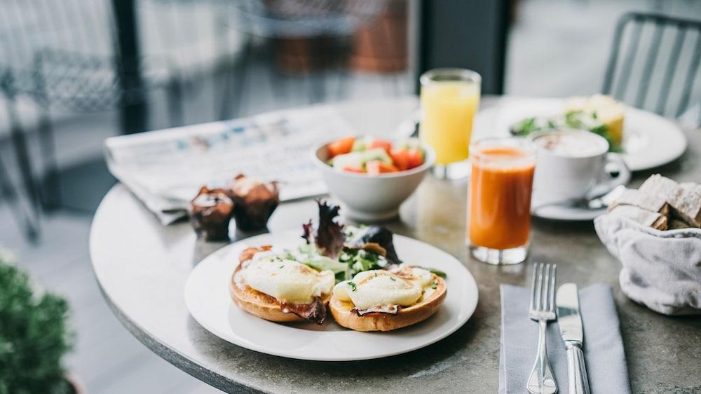 Downtown Luxury Suites