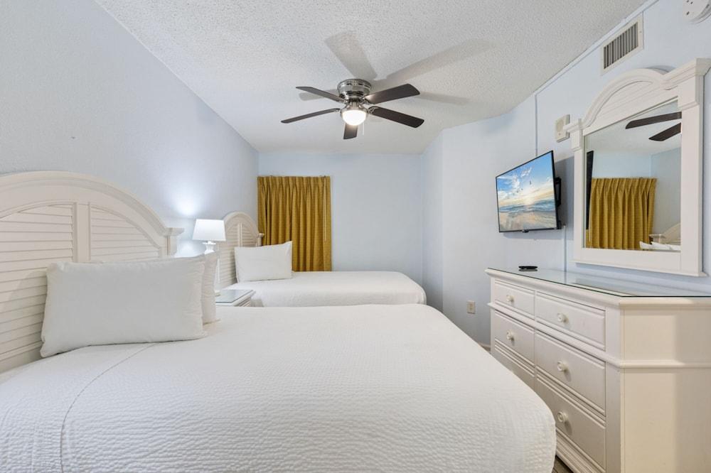 Atlantica Resort by Hosteeva