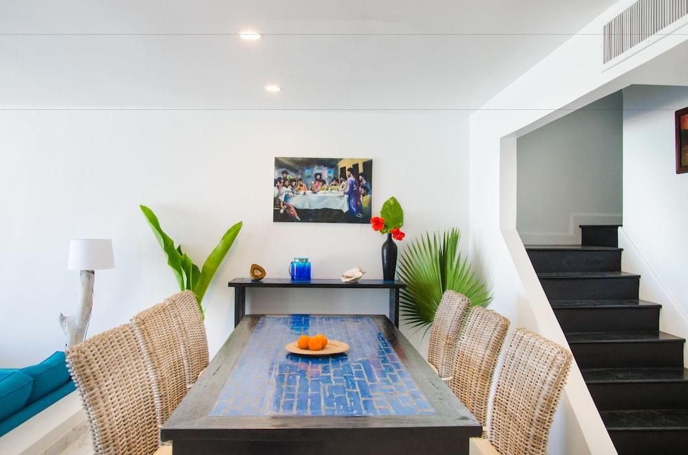 Caprice 9 Cable Beach Design Villa