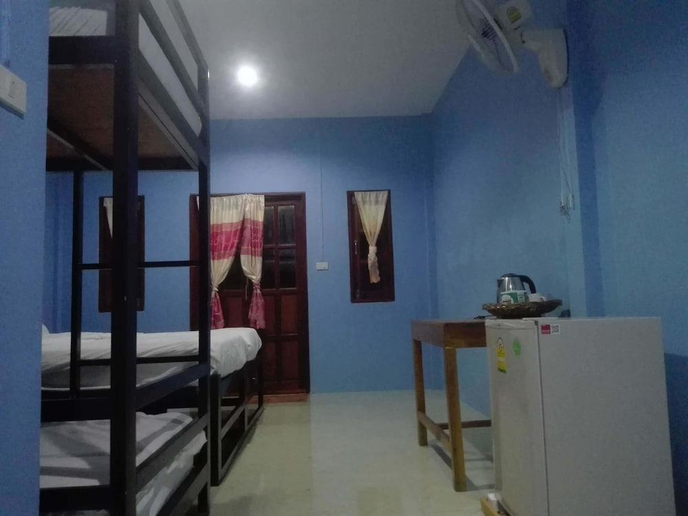Lanta Mother Hostel