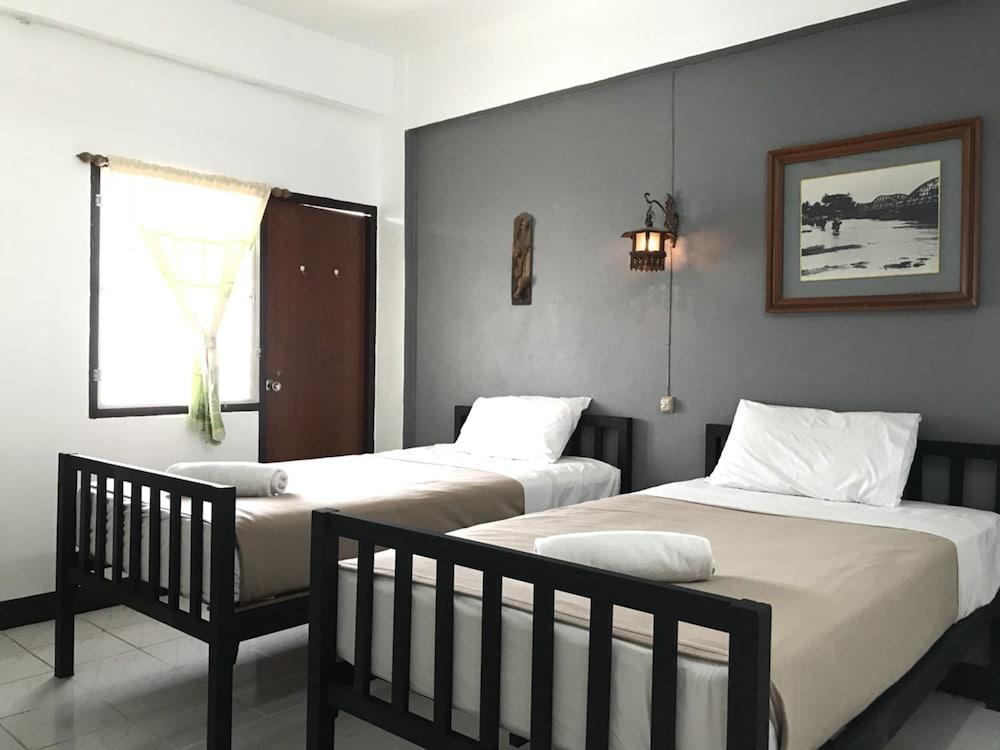 Royal Night Bazaar Hotel