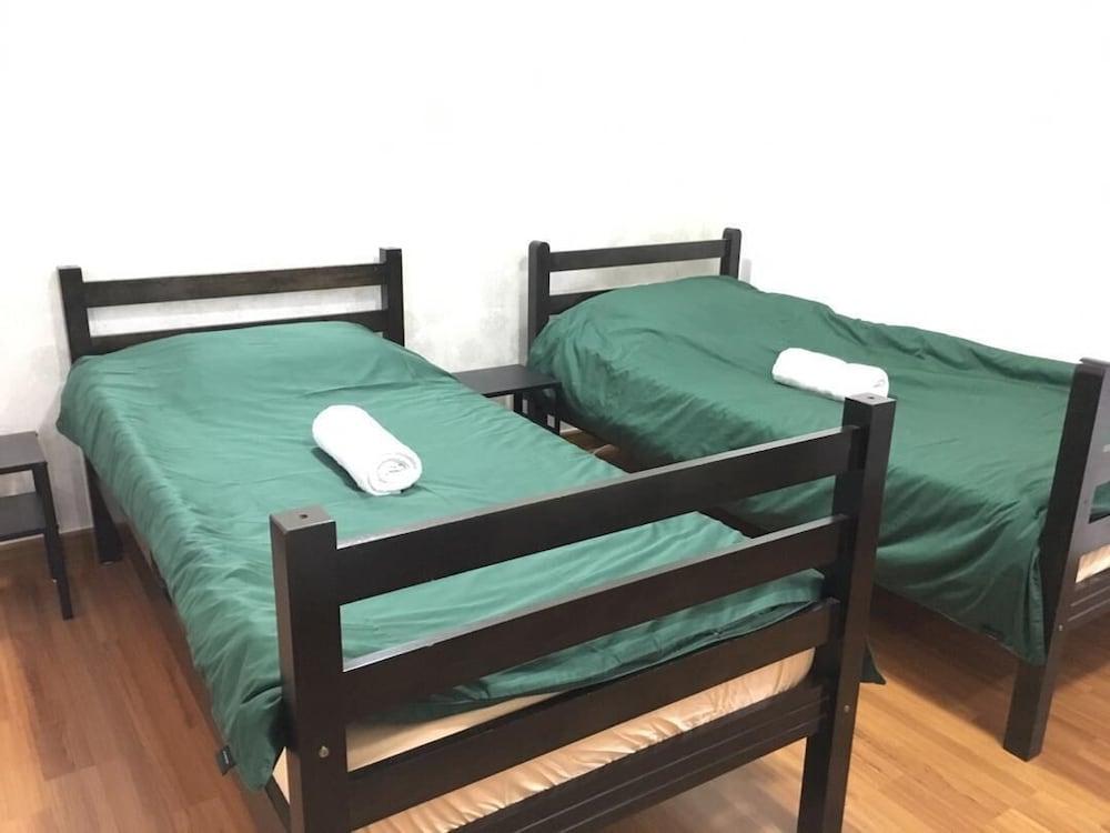 Damen Residence by Widebed