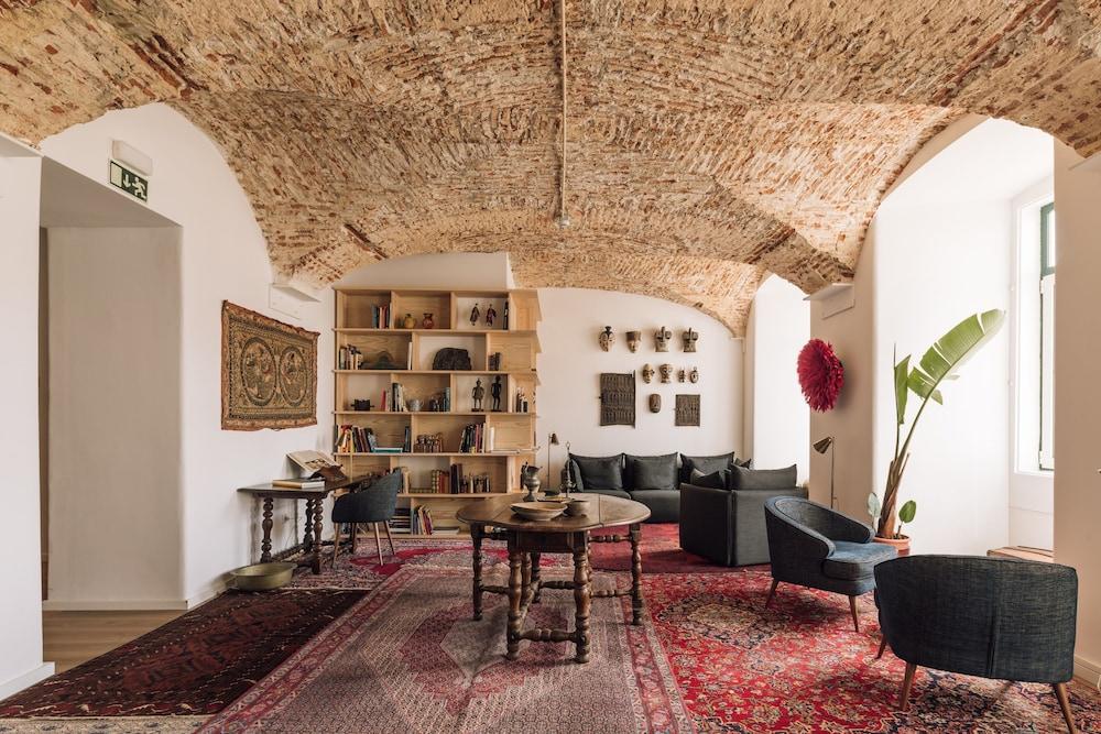 The Visionaire Apartments