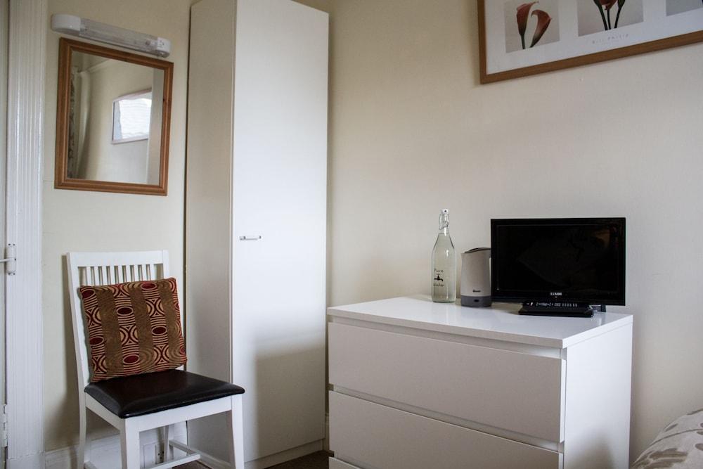 Auld Manse Guest House & Apartment