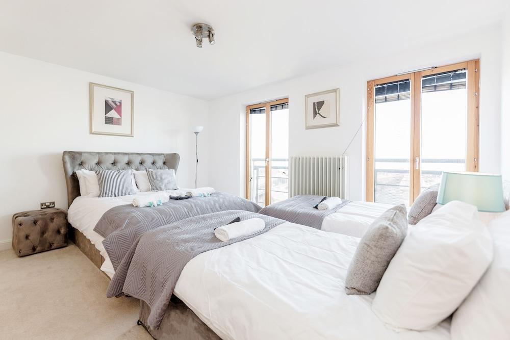 Premium London Excel Apartment