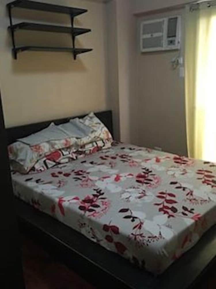 Jes & Warren's Place