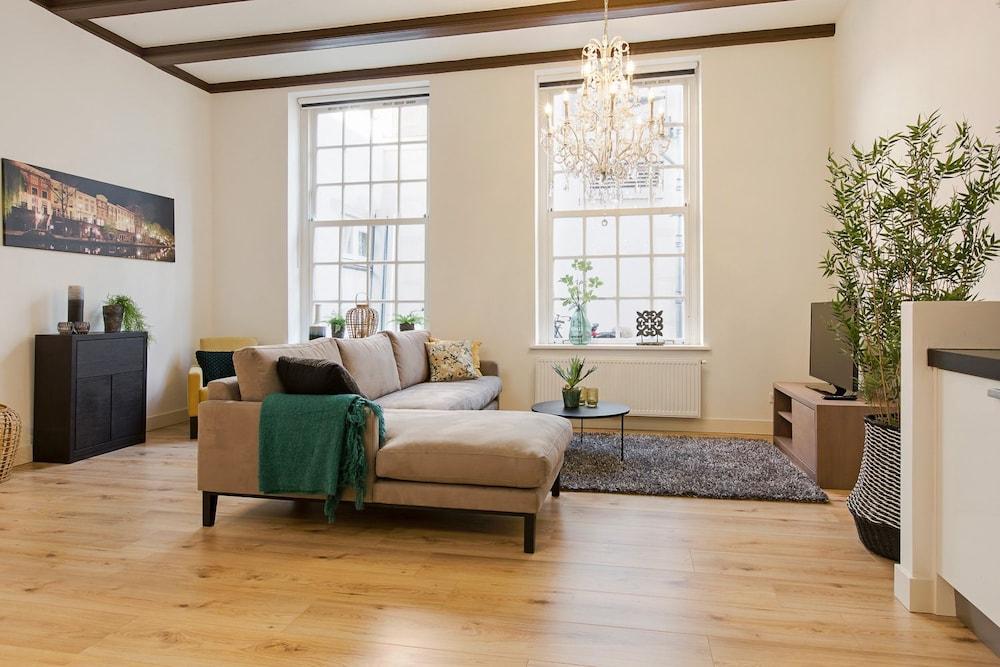 Canal Garden Apartment