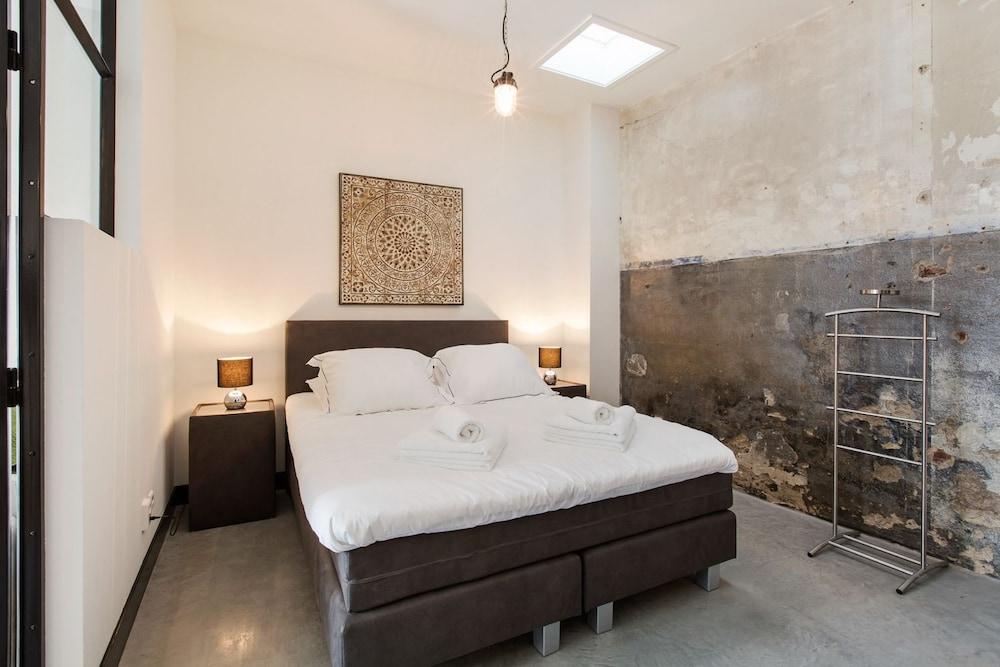 City District Apartment