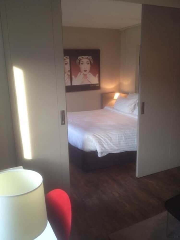 Standing Hôtel Suites by Actisource