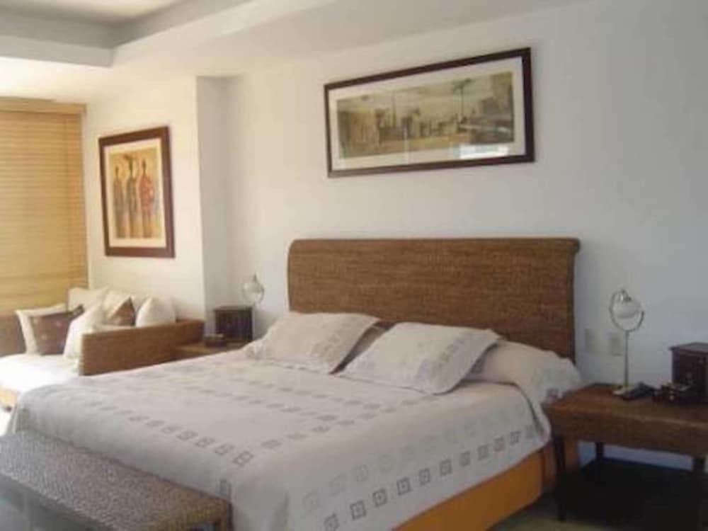 Unlimited Luxury BEGONA'S Condo