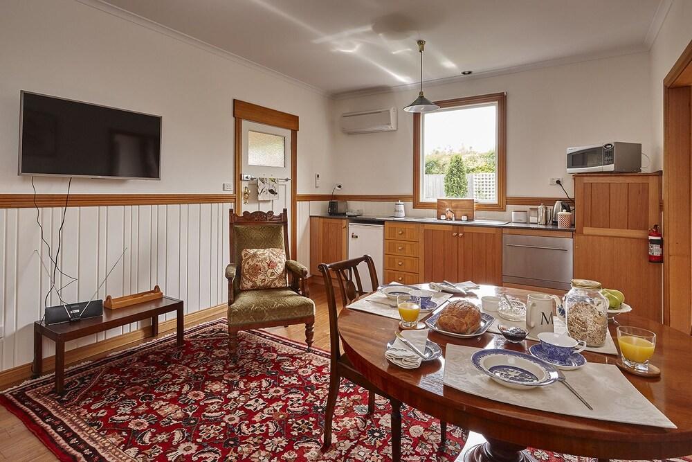 Box Cottage Apartment