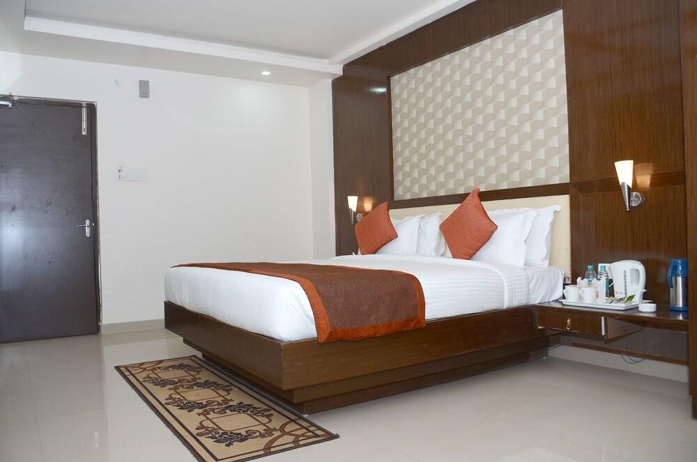 Vaishnavi Clarks Inn Buxar