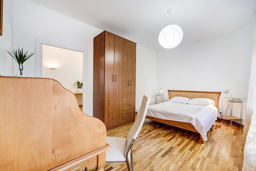 Home4day Sunny City Central Flat