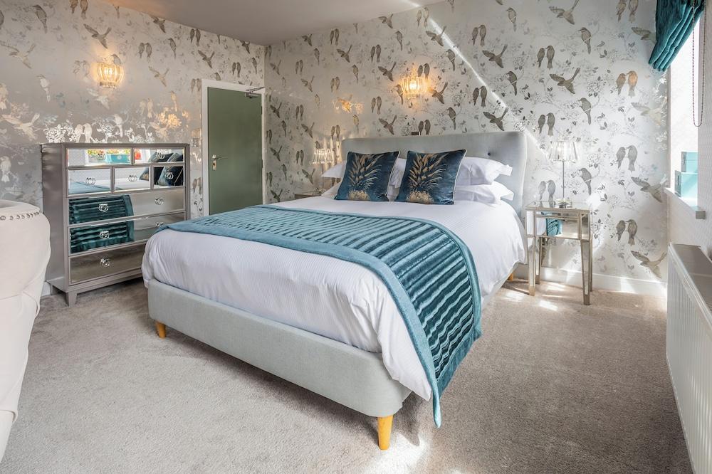 Georgian House Hotel