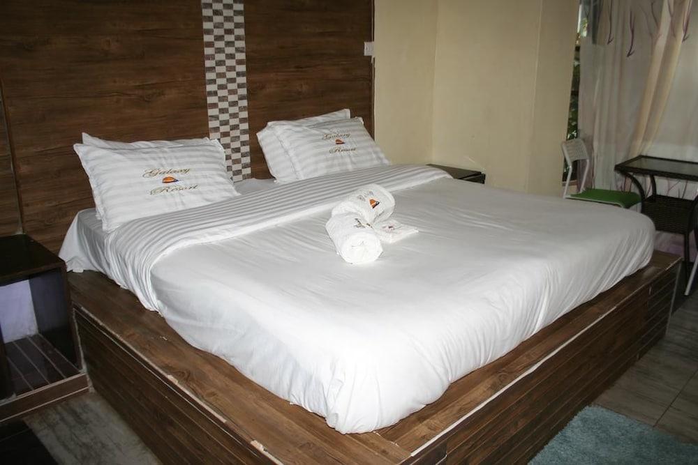 Galaxy Resort and Lounge