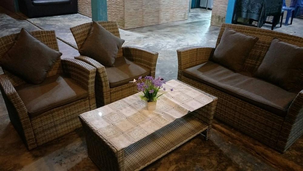 Sukorn Cabana Resort