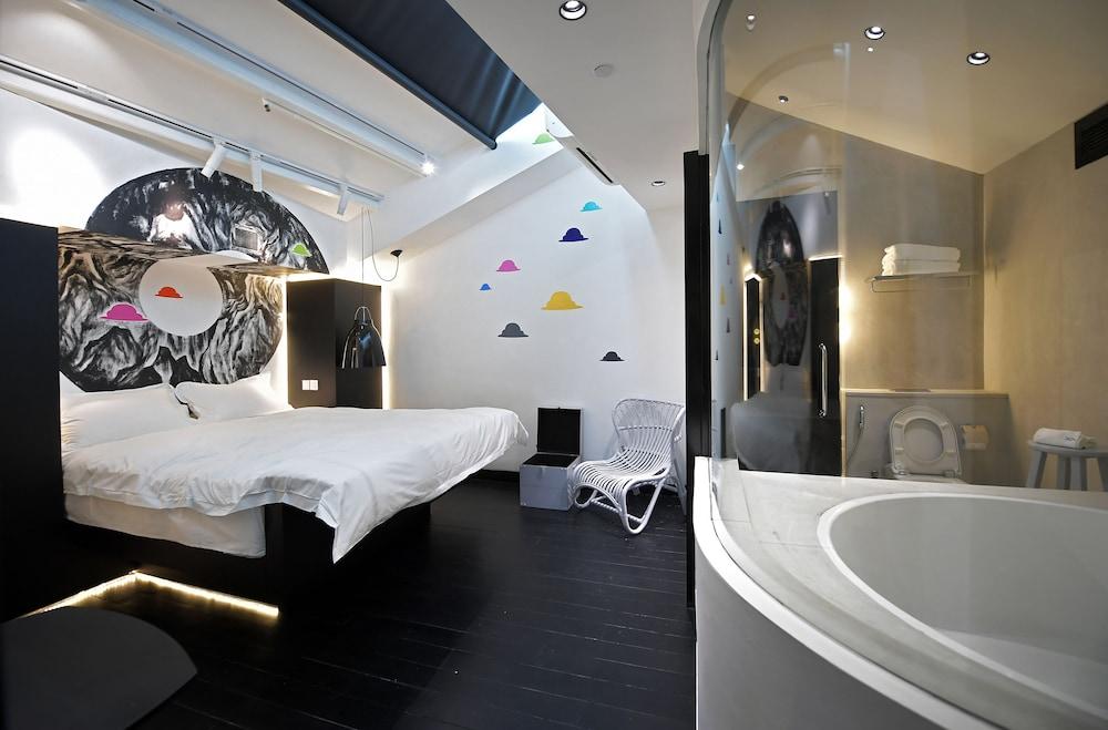 Hi Hotel Bugis (SG Clean)