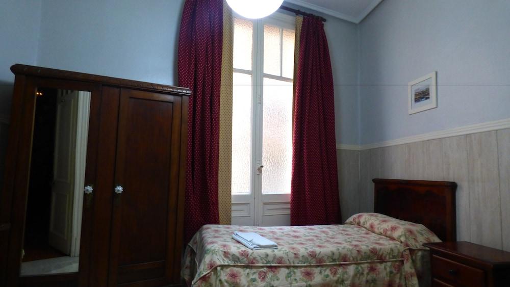 Pensión Santa María