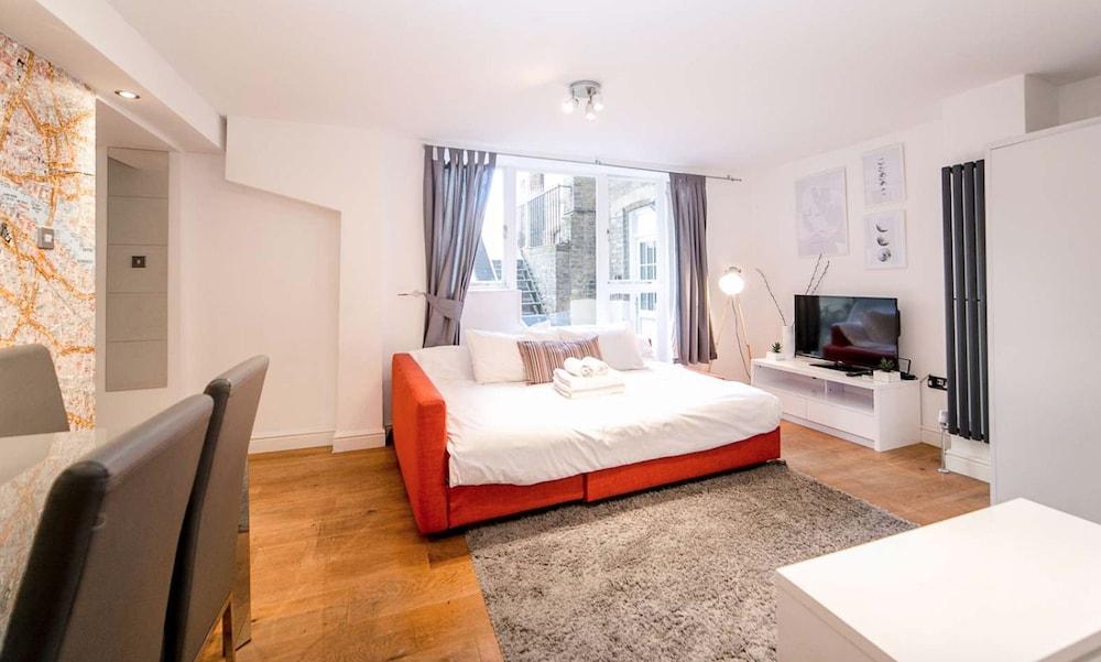 My Serviced Space - Battersea 1A