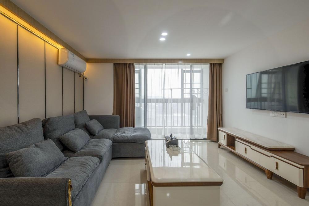 Kun Jiang Service Apartment Chimelong