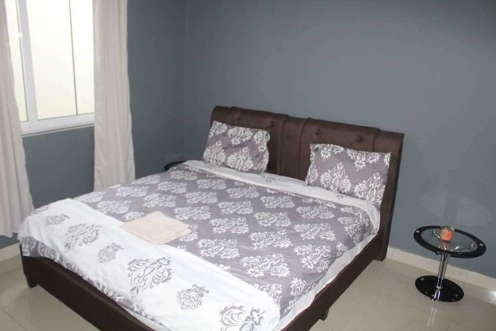 James East Legon Piece