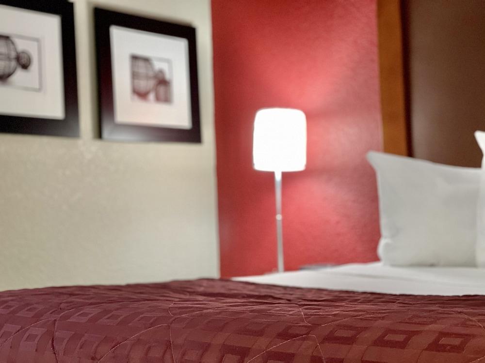 FairBridge Inn & Suites Fort Wayne