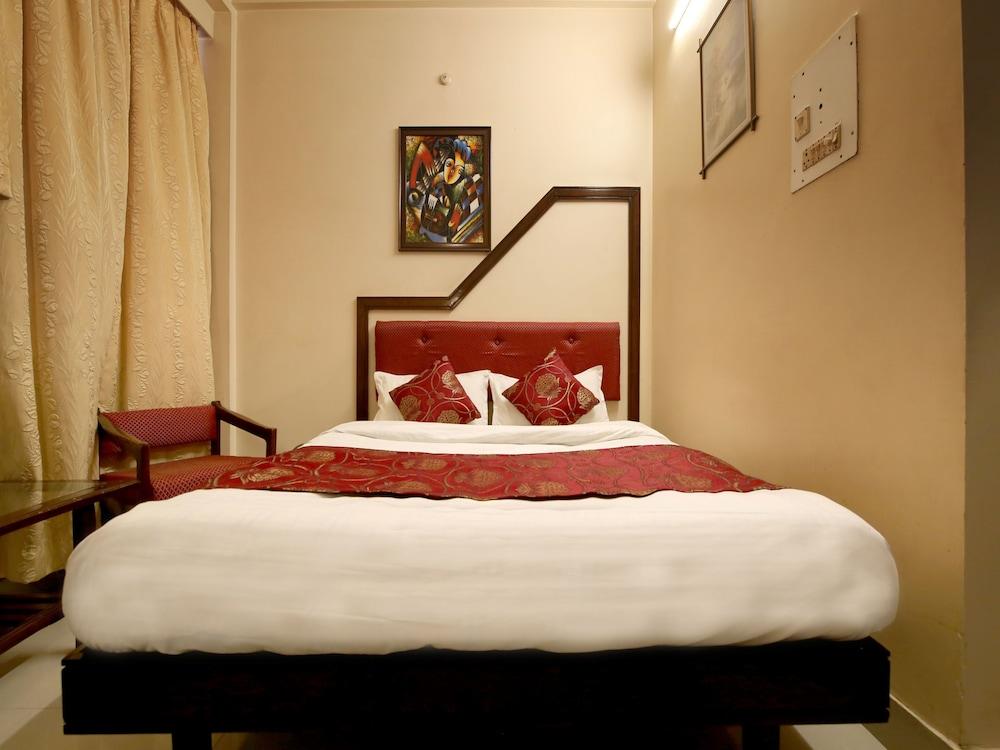 OYO 9757 Hotel Siddharth