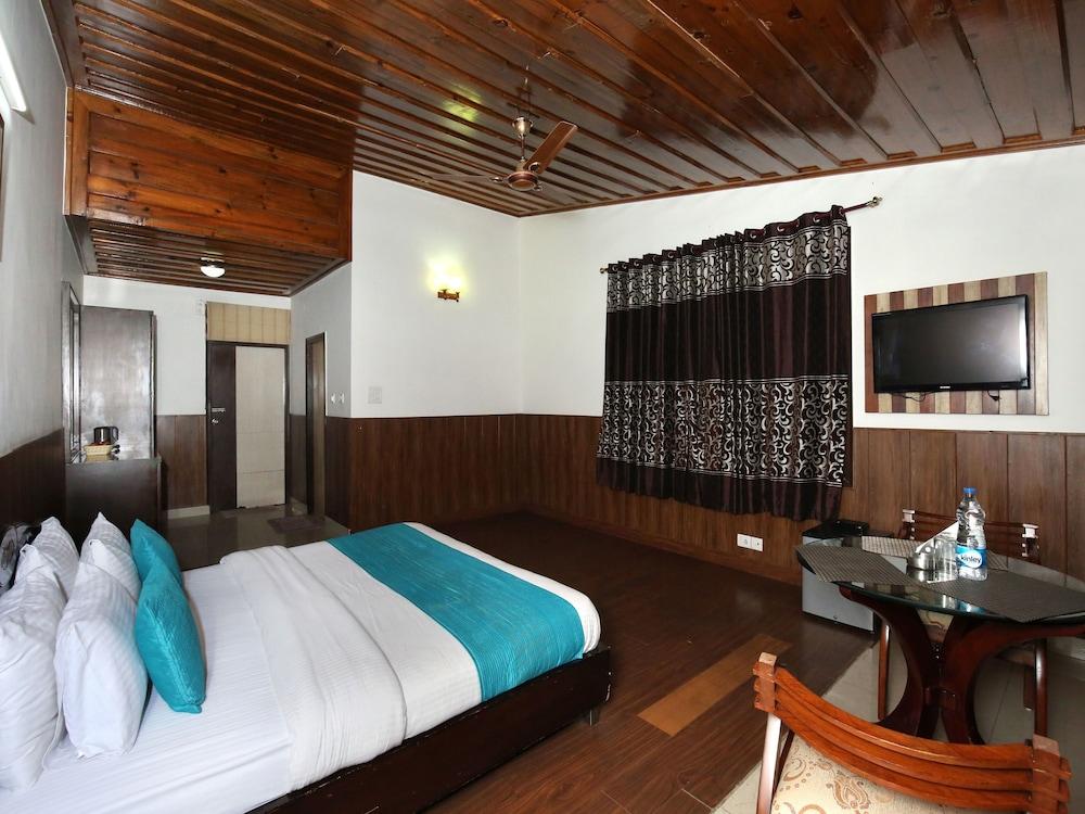 OYO 9660 Blossom Resort