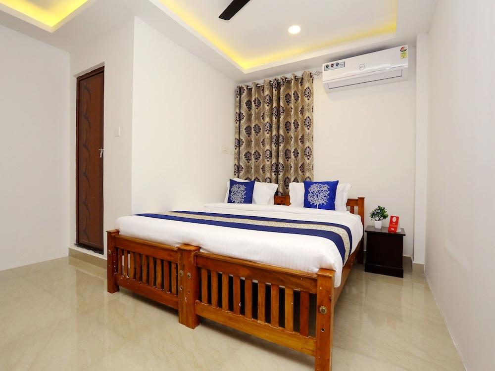 OYO 9620 Hotel Emza Residency