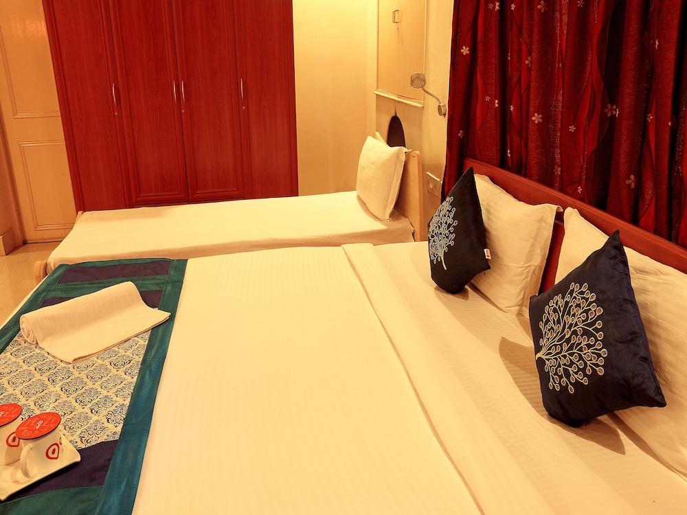 OYO 4402 Mishra's Guest House