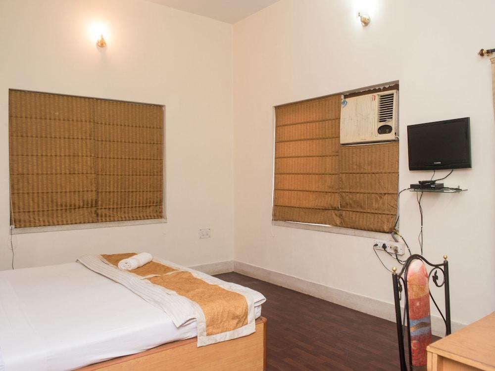 OYO 6477 Guest Accomodation FE 173