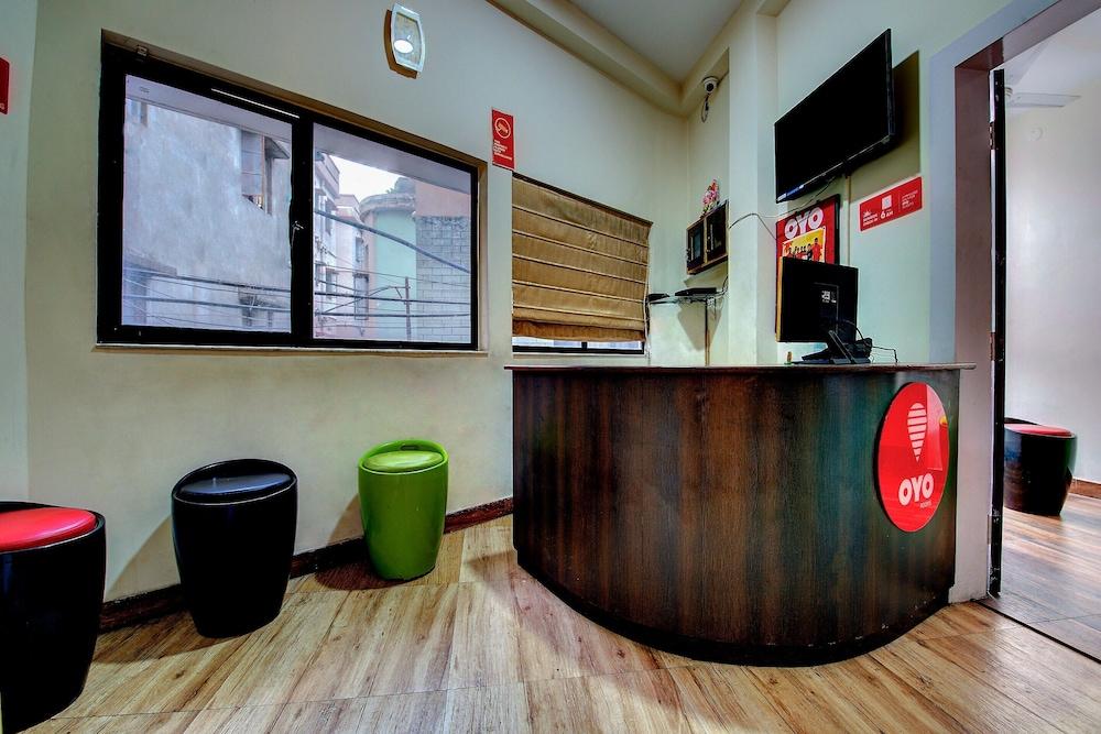 OYO 7616 Maple The Residence