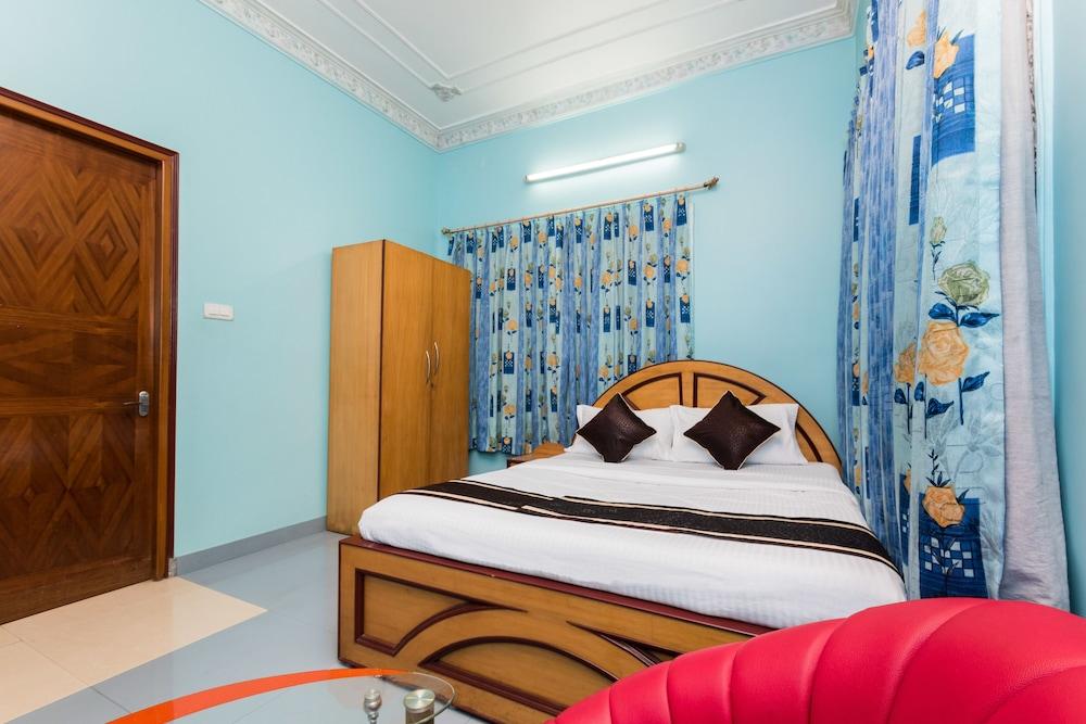 OYO 6729 Landmark AB Block