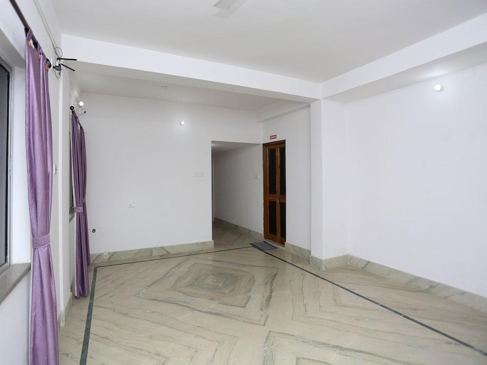 OYO 9980 Violet Guest House