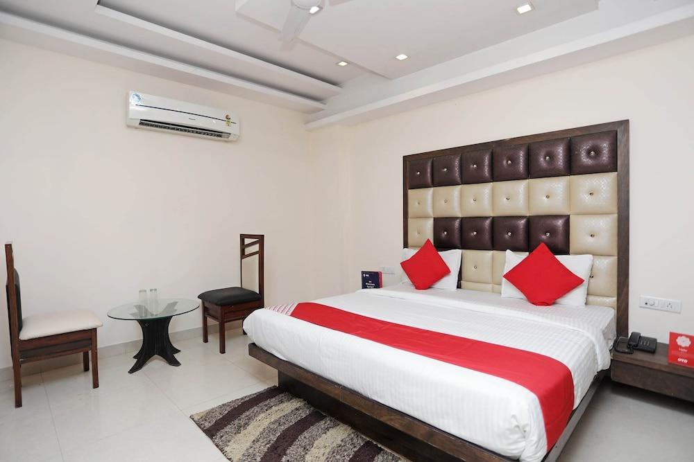 OYO 5183 Hotel Subhadra Residency