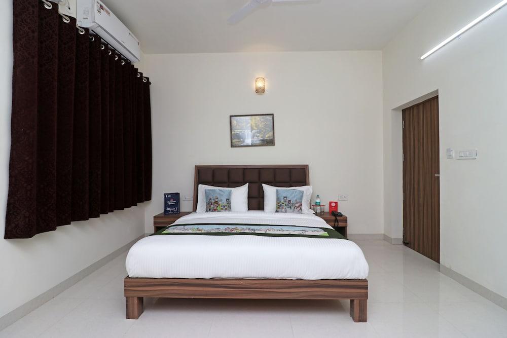 OYO 10213 Hotel Panache