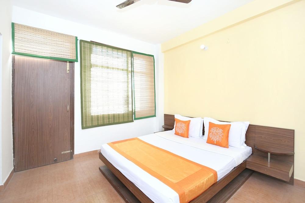 OYO 10985 Home Spacious 1BHK Barog