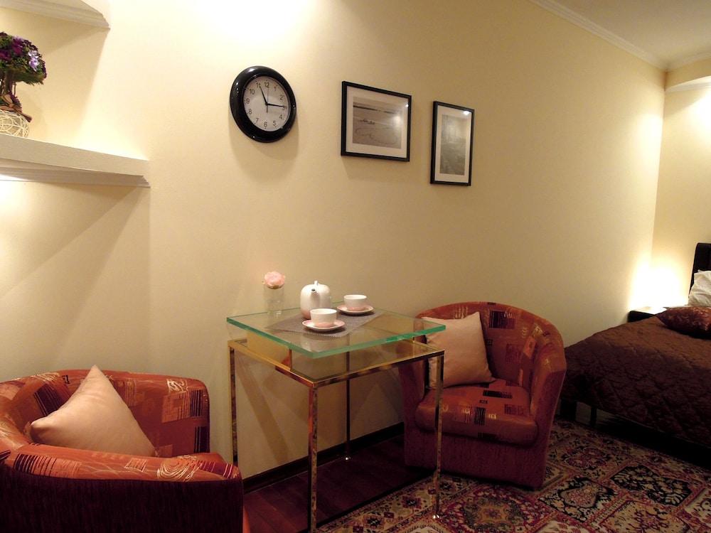 Lakshmi Apartment Ostozhenka