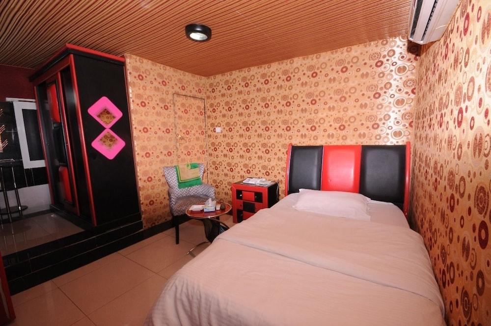 Najmat Manami AlQuds