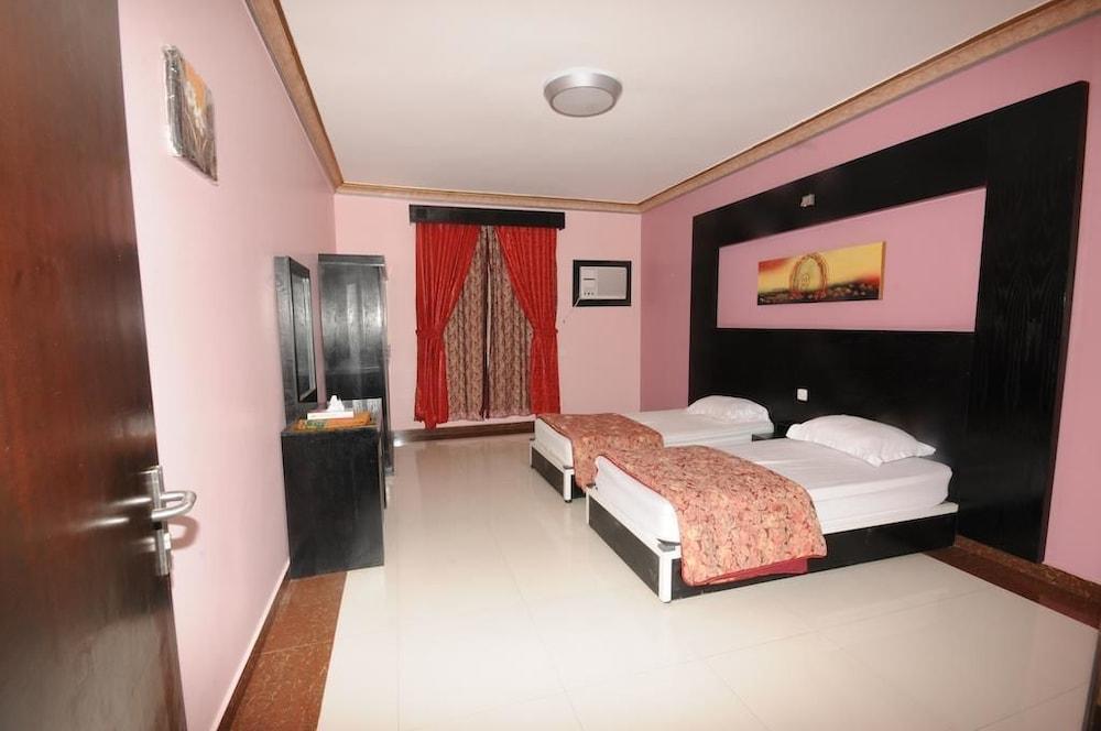 Najmat Manami Azizyya