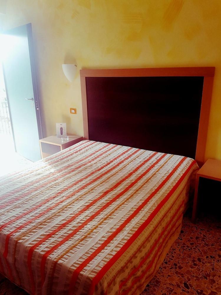 Villaggio Turistico Valle Scinni