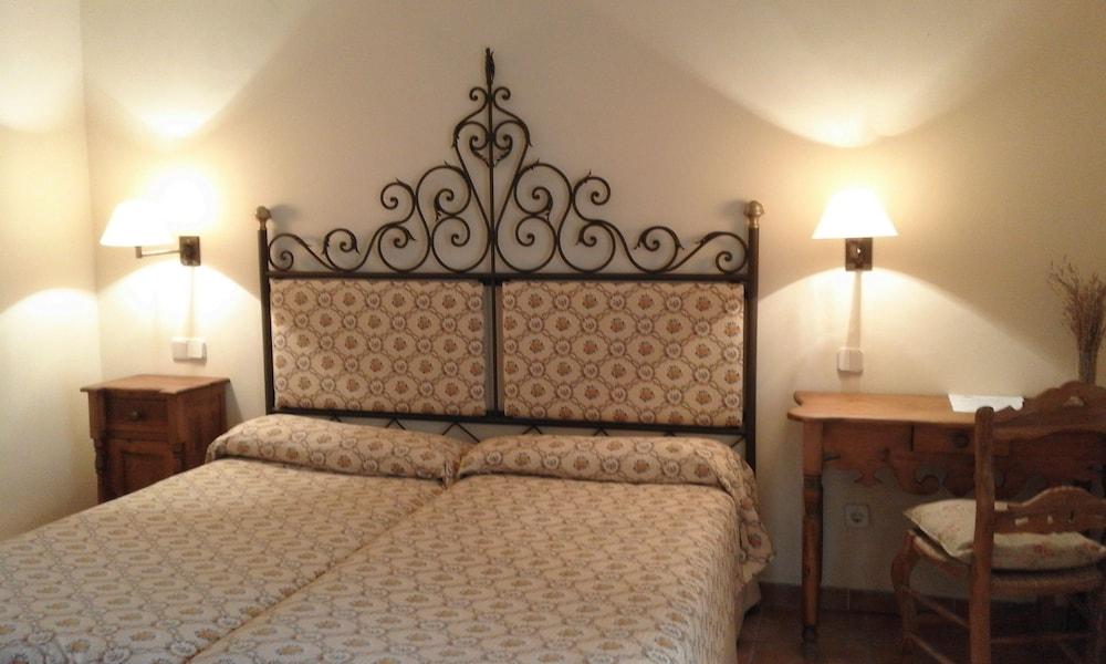 Hostal Rural Cumbres de Castilla