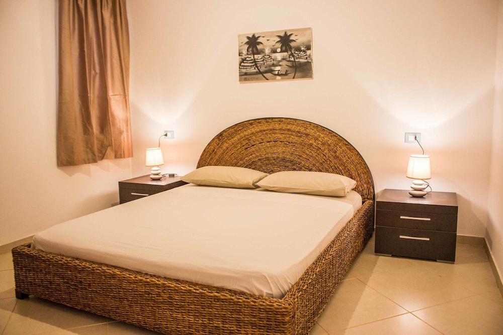 Antonio Sousa Beach 3 Bedroom Apartment