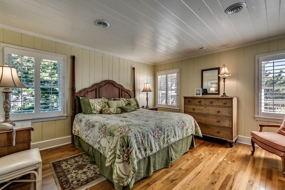 C-Scape by Condo-World