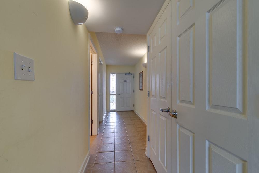 Malibu Pointe by Condo-World