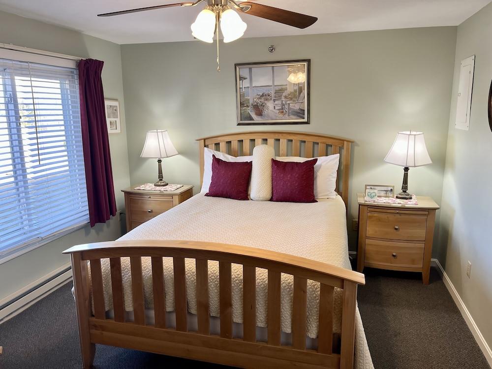 Elmwood Resort Hotel