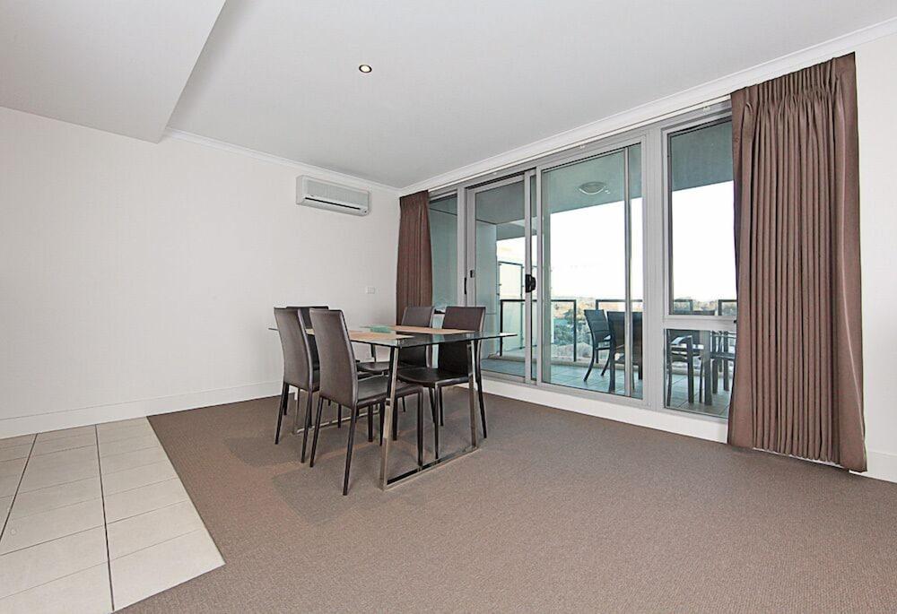 Accommodate Canberra - The Avenue
