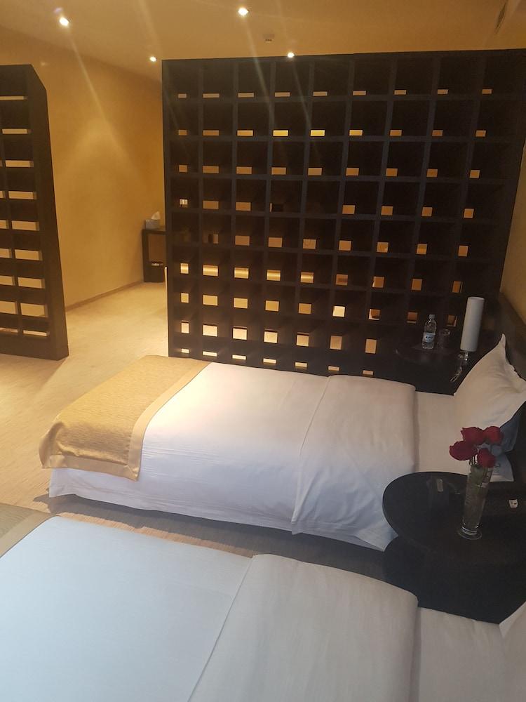 Urgoo Boutique Hotel