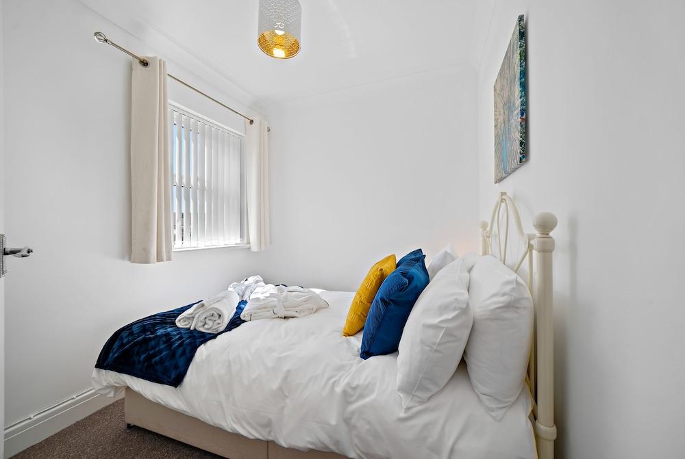 Stay In Cardiff Canton St. John's Court Apartment